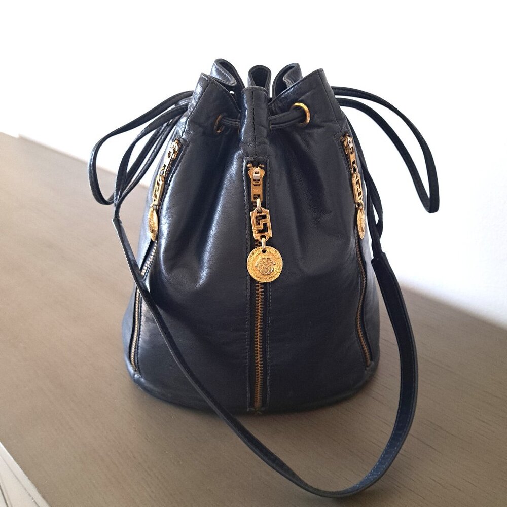 VTG Versace Bucket Bag Navy Leather Gold Medusa Medallions Zippers Cinch-straps